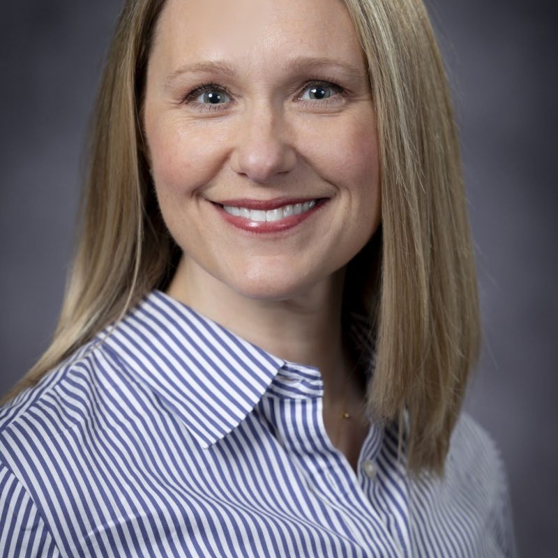 Kelly Leciejewski headshot